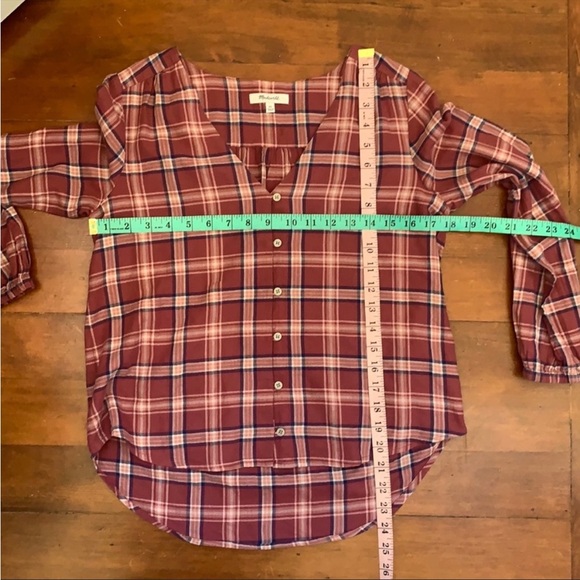 Madewell V-Neck Button Down Shirt I’m Stratfield Plaid - Picture 3 of 14